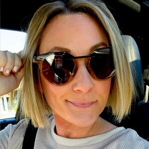 Meet your Posher, Monica